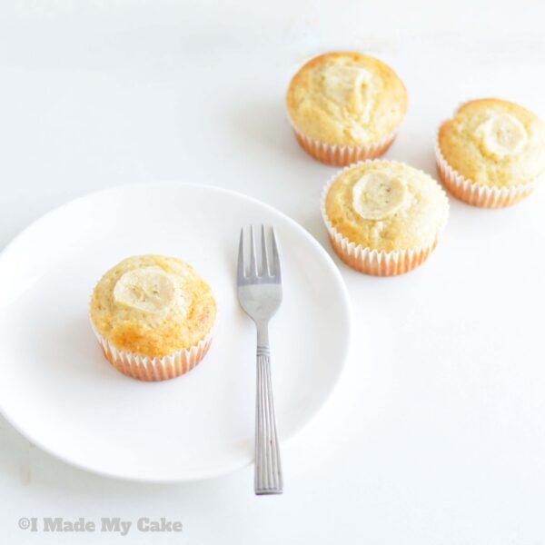 Delicious Banana Muffins with Leftover Yogurt